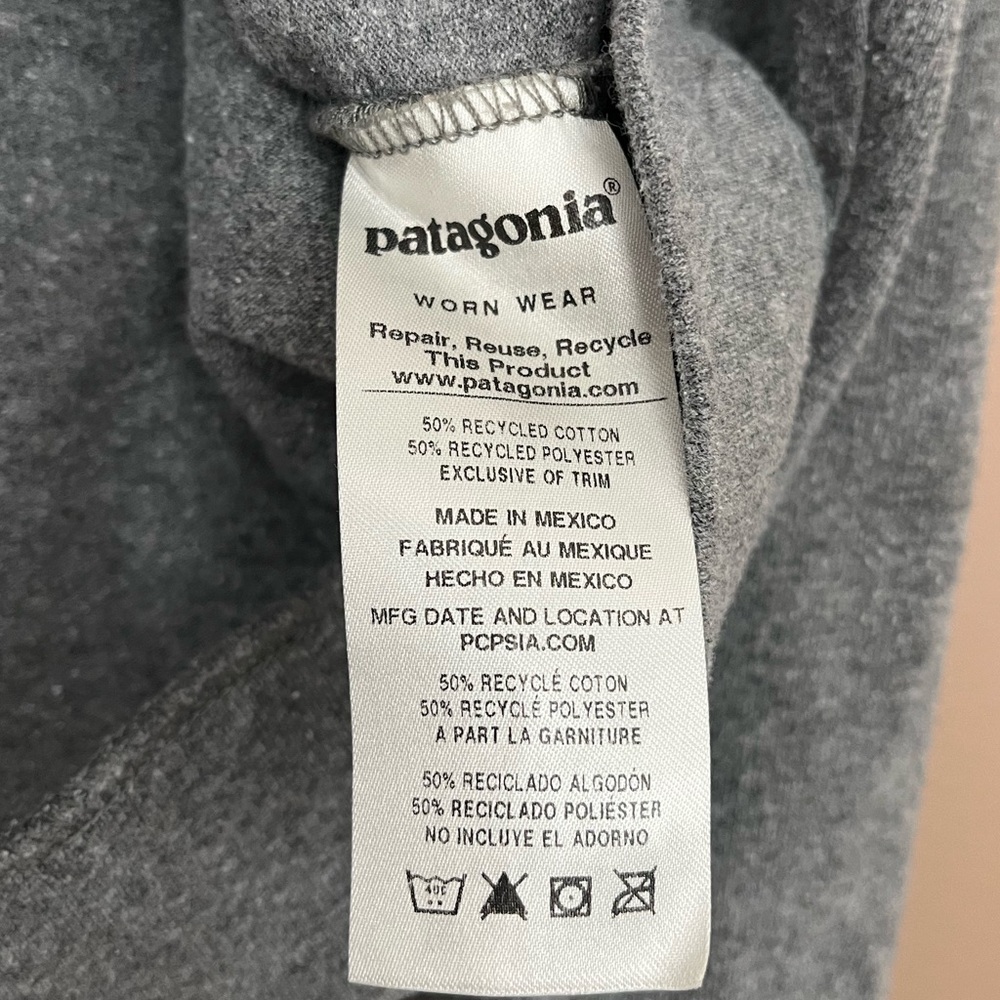 {Patagonia} Long Sleeve Paper Peaks Climbing Responsibili-Tee in Grey - Large - Picture 10 of 10